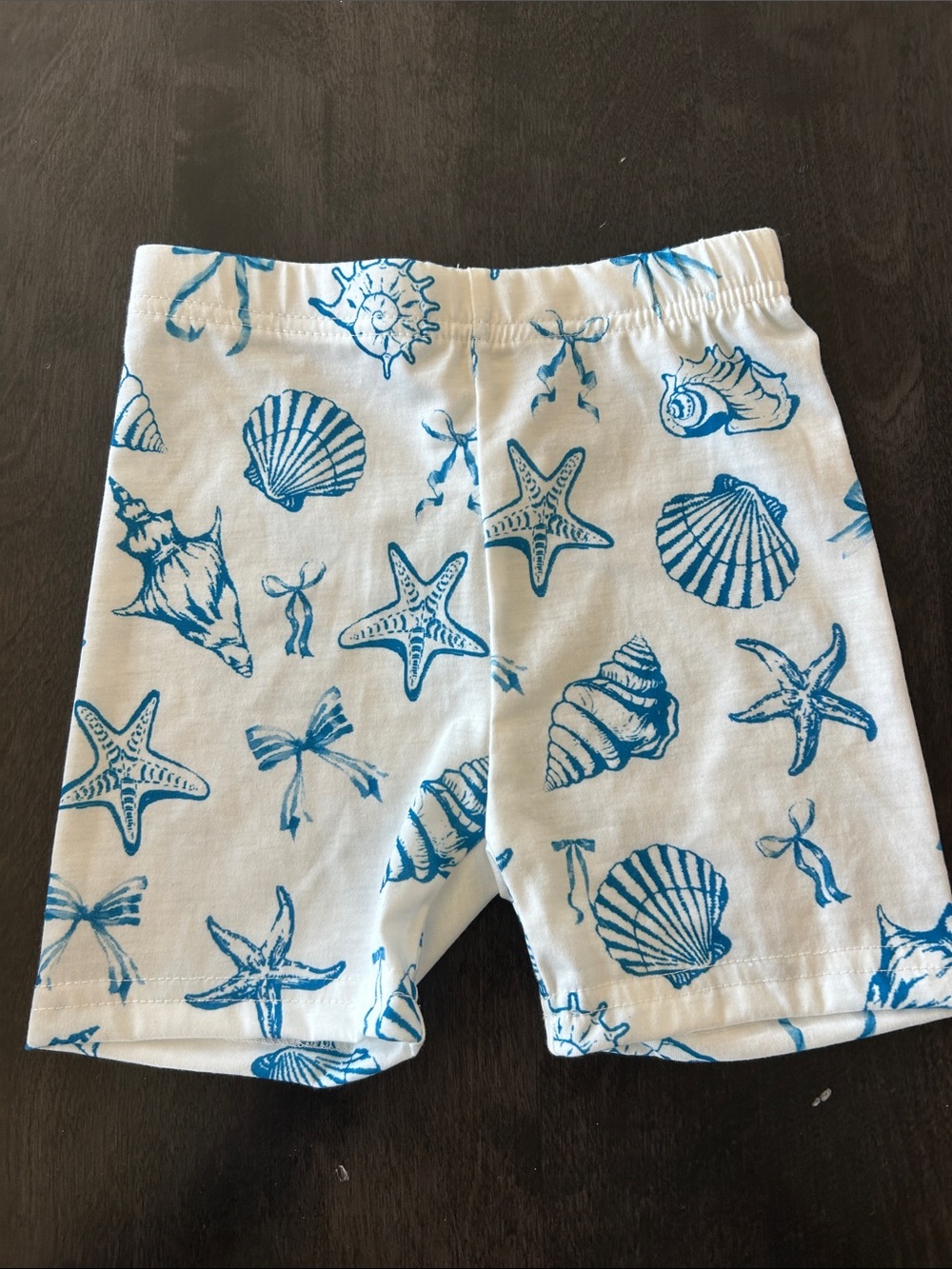 SHEIN White & Blue Seashell Print Baby Shorts size 4Y